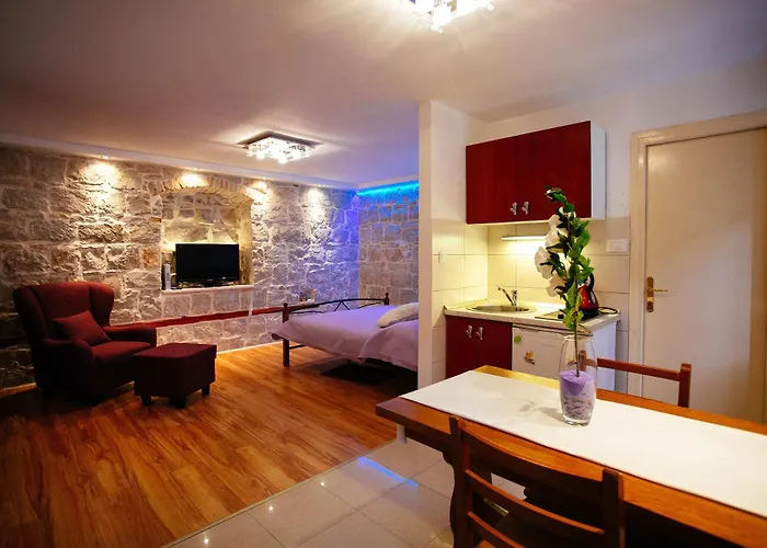 House Sandra 2 3*