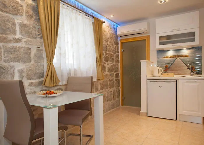 House Sandra 2