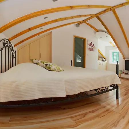 House Sandra 2 게스트하우스