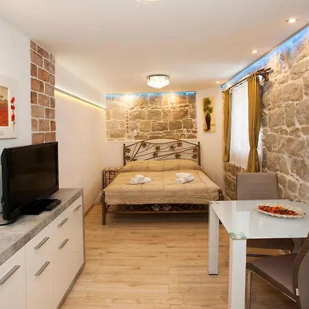Guest house House Sandra 2