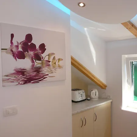 House Sandra 2 Gostinjska kuća 3*