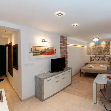 Gostinjska kuća House Sandra 2