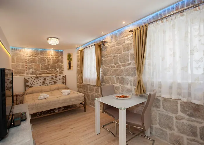 House Sandra 2 3*